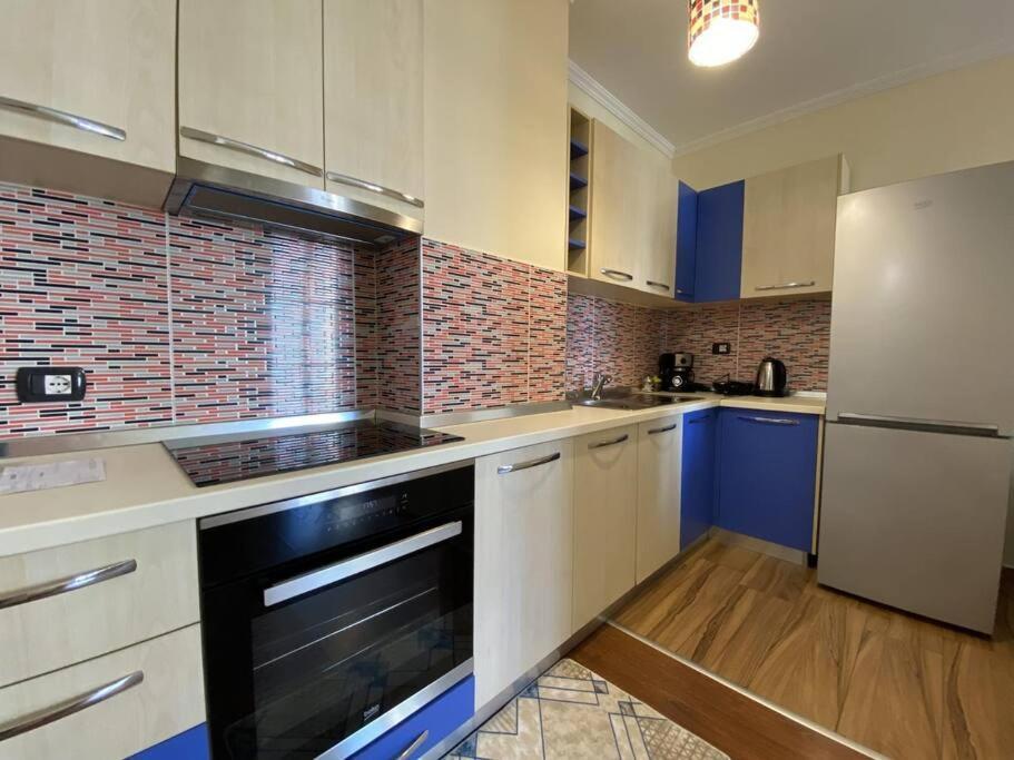 Double With Balcony Appartement Tirana
