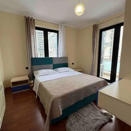 Double Room Central Apartment With Balcony Tirana Exterior photo