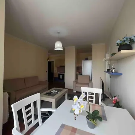 Double Room Central Apartment With Balcony Tirana Exterior photo